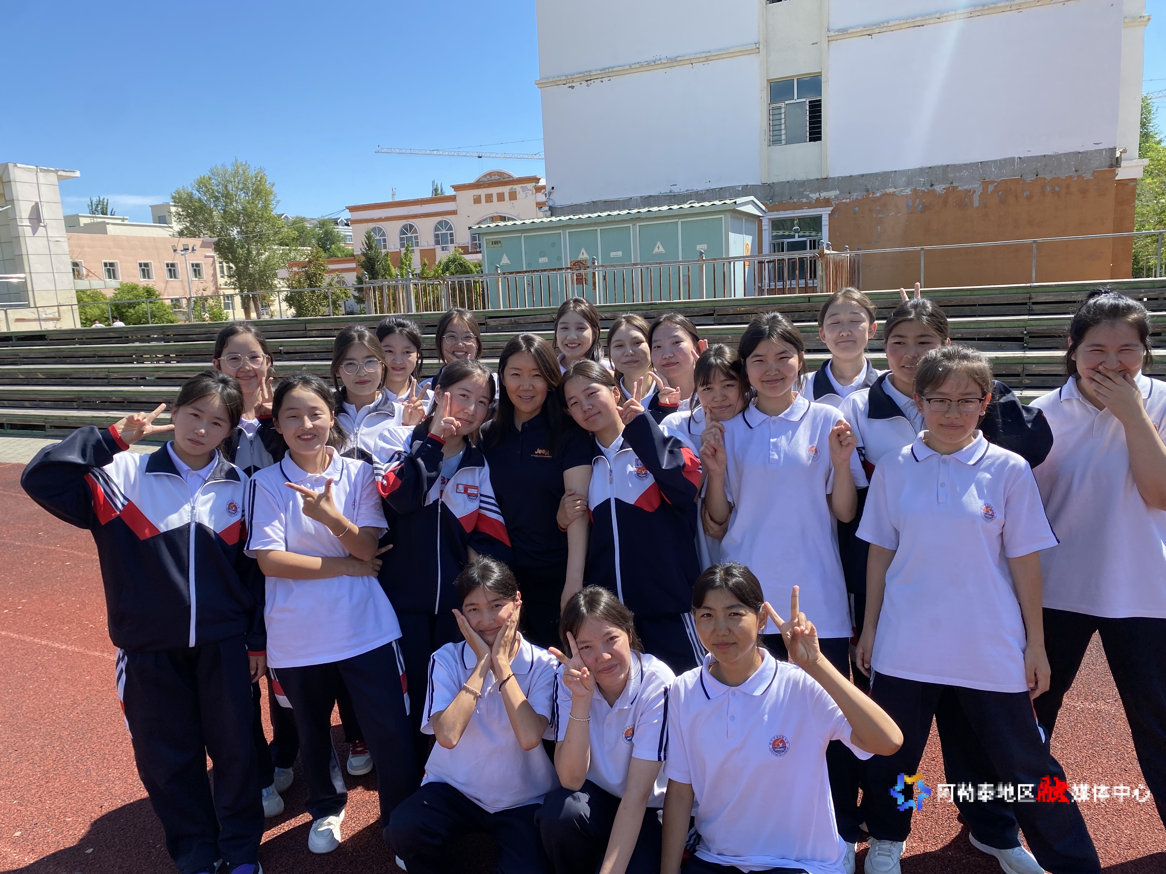 mmexport1765454577575